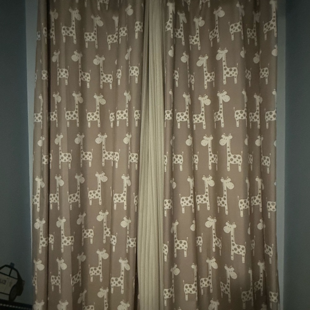 NWOT Giraffe Print Brown Shower Curtains🥳🥳❌❌ - Picture 3 of 3
